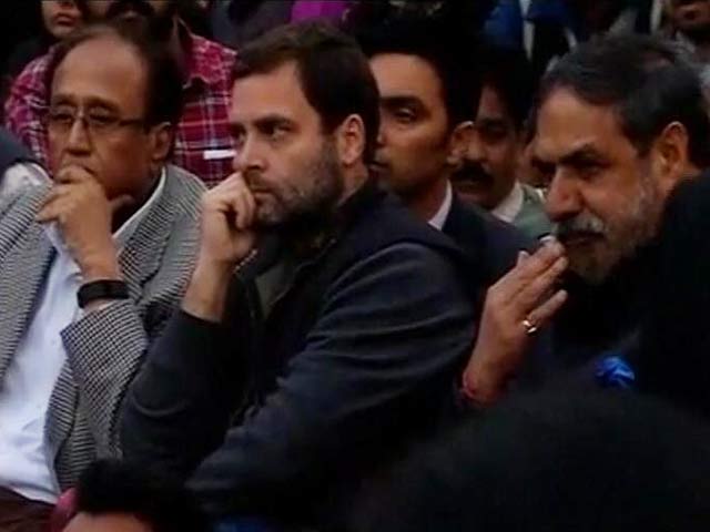 Rahul Gandhi Visits JNU Campus, Accuses NDA Of Suppressing Students' Voice