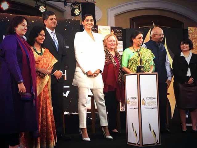 Women of Worth Awards 2016