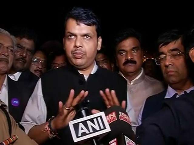 आग काबू में, कोई हताहत नहीं, जांच की जाएगी : मुख्यमंत्री फडणवीस