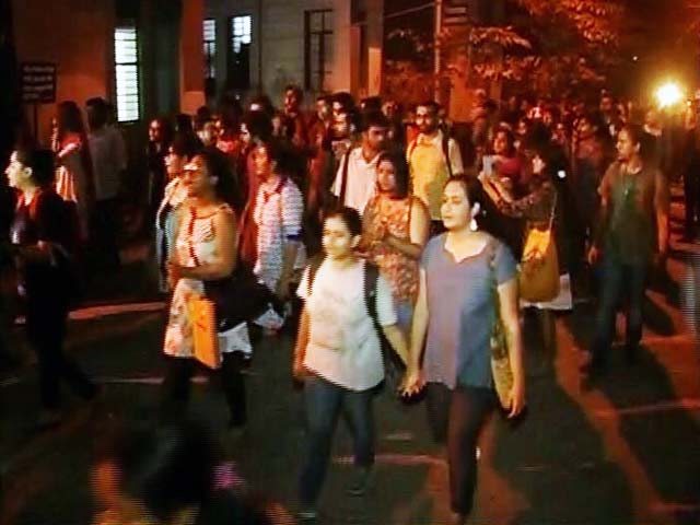 Videos : कन्हैया की रिहाई की मांग को लेकर जादवपुर यूनिवर्सिटी में रैली