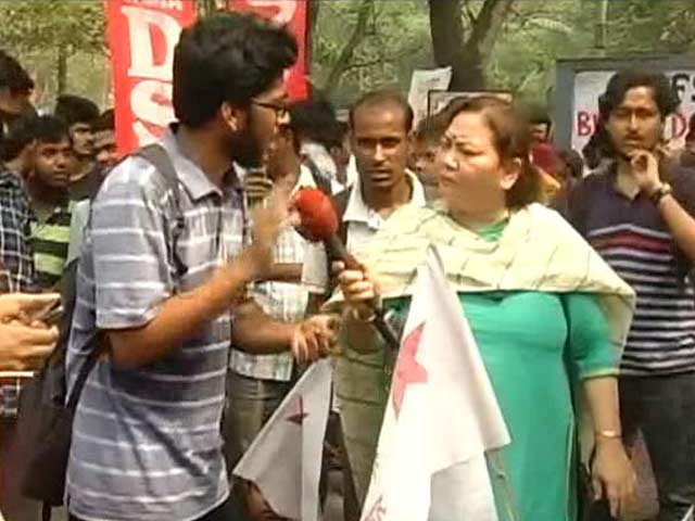 Battle Of The Marches: JNU Supporters vs ABVP