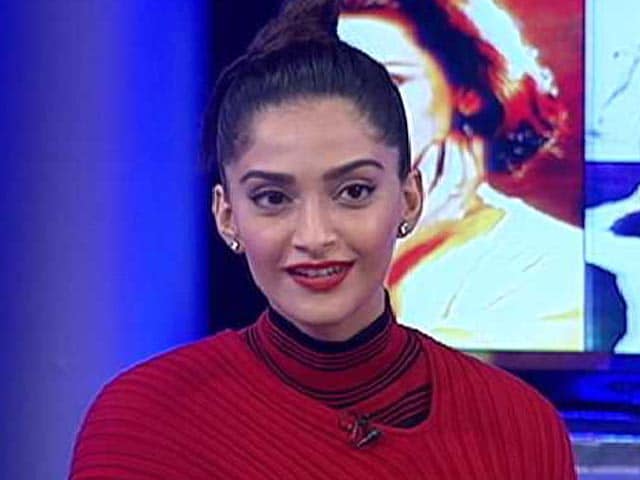 Video : Sonam's <i>Neerja</i> Takeaway: Bravery is When You Act in the Face of Fear