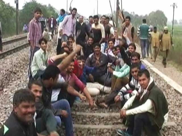 Videos : जाट बिरादरी के आंदोलन की वजह से रेलवे को 200 करोड़ का नुकसान
