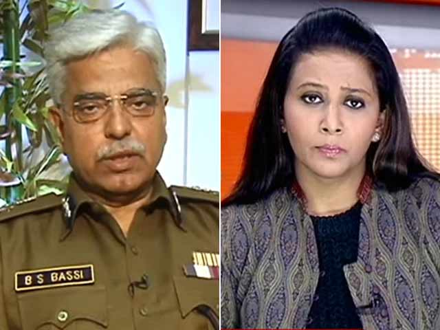 जेएनयू विवाद : बस्सी ने कहा, पुलिस की जांच में सहयोग करें आरोपी छात्र