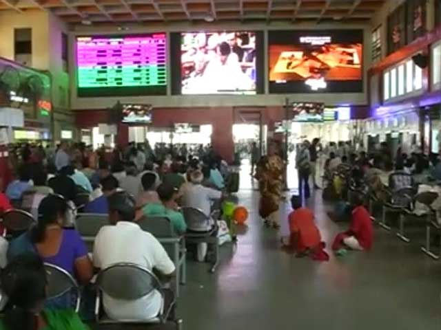 'Mumbaikars' React to Rail Budget Announcements