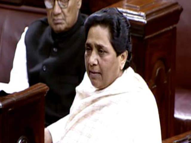 Video : 'Will Cut Off Head': Smriti Irani Gets Reminder From Mayawati