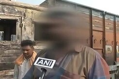 मुरथल में कथित रेप : चश्मदीद का दावा, 'महिलाओं को खींचकर खेतों की ओर ले जाते देखा' मुरथल में कथित रेप : चश्मदीद का दावा, 'महिलाओं को खींचकर खेतों की ओर ले जाते देखा'