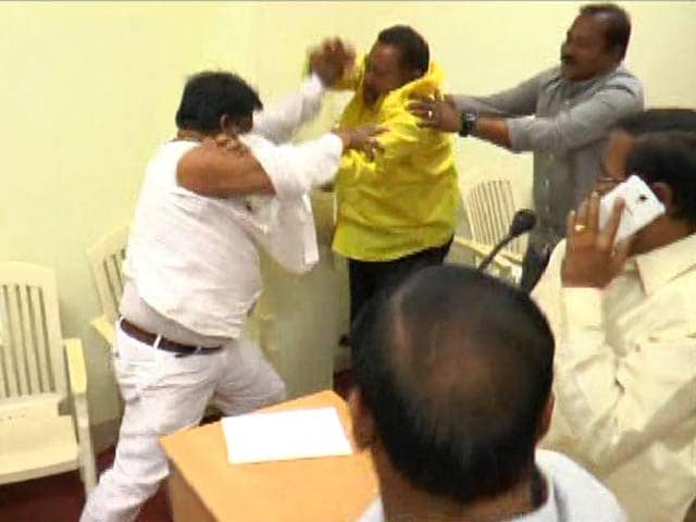 Video : TDP Councillors In Street Fight At Meeting, Clothes Torn