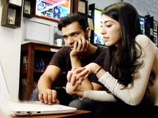 How To Gives Google Earth a Spin