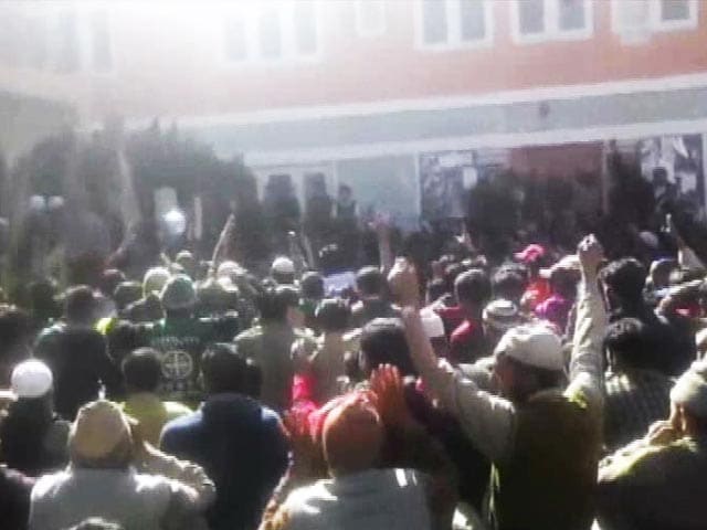 Video : Protests In Kashmir Over Food Security Act, Parties Demand Rollback