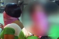 महाराष्ट्र में बार बालाओं के लिए तय वेतन और तय घंटे का नियम बनेगा महाराष्ट्र में बार बालाओं के लिए तय वेतन और तय घंटे का नियम बनेगा