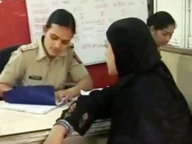 Videos : महिला दिवस पर पहल : महाराष्ट्र के सभी स्टेशन हाउसों में सिर्फ महिला पुलिसकर्मियों की तैनाती