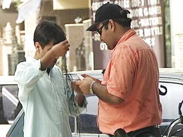 Can You Untangle the Cassette Reel in One Go?