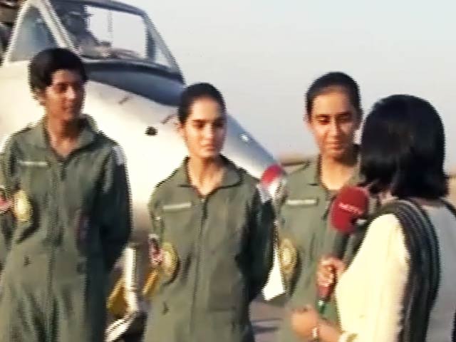 Videos : देश की ये जाबांज बेटियां उड़ाएंगी लड़ाकू विमान