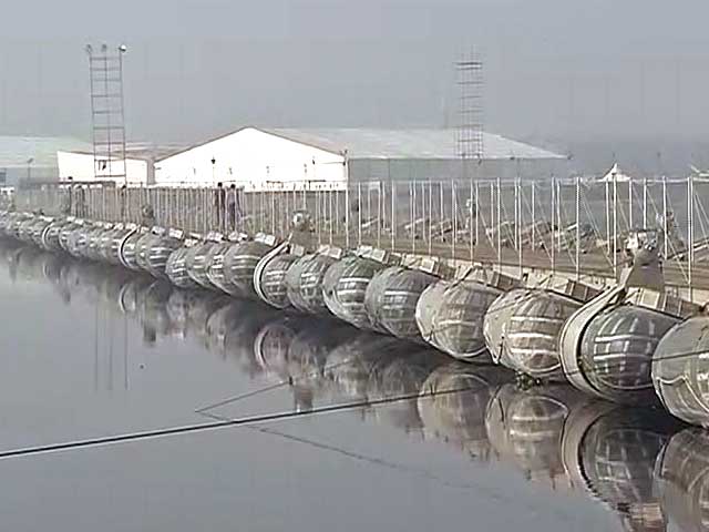 यमुना किनारे श्री श्री रविशंकर के कार्यक्रम की तैयारियों का जायजा