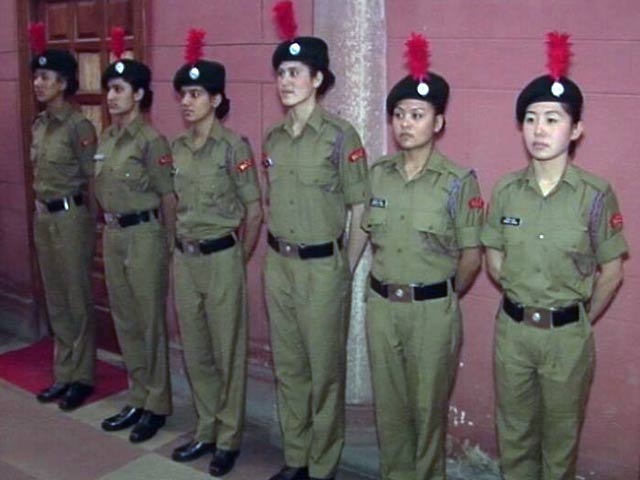 पहली बार NCC की 10 गर्ल्स कैडेट जा रही हैं एवरेस्ट पर तिरंगा फहराने