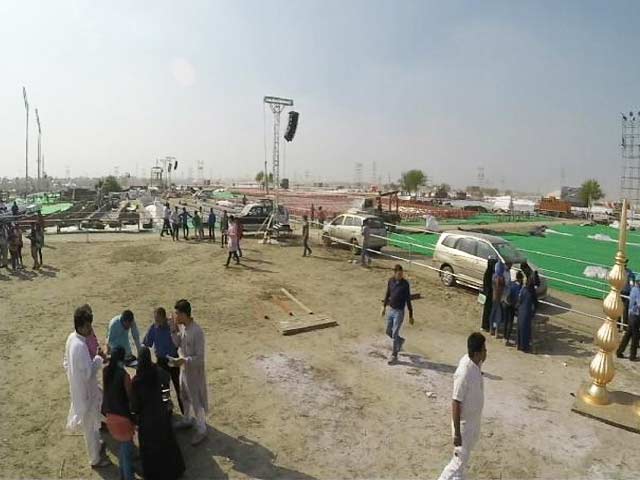 नेशनल रिपोर्टर : जुर्माने और शर्तों के साथ श्री श्री के कार्यक्रम को मंजूरी