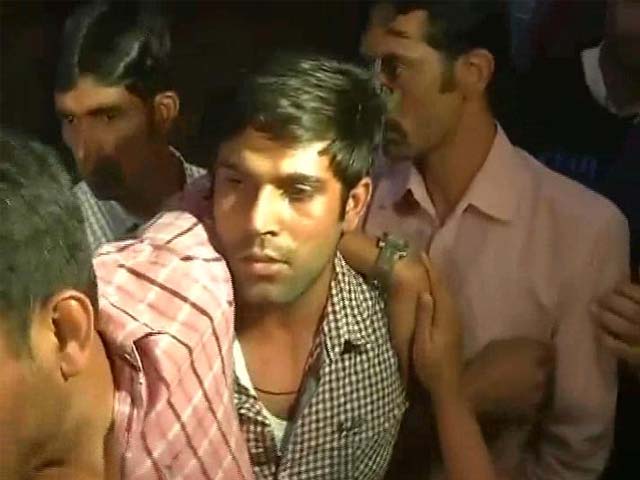 Outsider Tries To Assault Student Leader Kanhaiya Kumar On JNU Campus