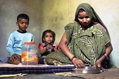 सरकार एक अप्रैल से गरीबों को फ्री गैस कनेक्शन देगी सरकार एक अप्रैल से गरीबों को फ्री गैस कनेक्शन देगी