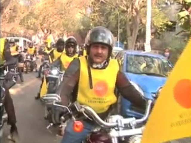 Bikers Rally In Delhi To Spread Awareness About Cancer