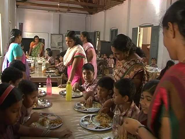 Kerala's Mid-Day Meals Are A Success. Except Teachers Are Funding Them.