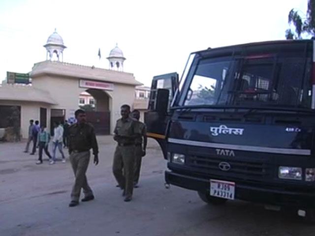 Mob At Their Door, 4 Kashmiri Students Arrested Over Beef Rumour