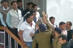 Horse Politics: Ministers Come To Blows In Uttarakhand Assembly Horse Politics: Ministers Come To Blows In Uttarakhand Assembly