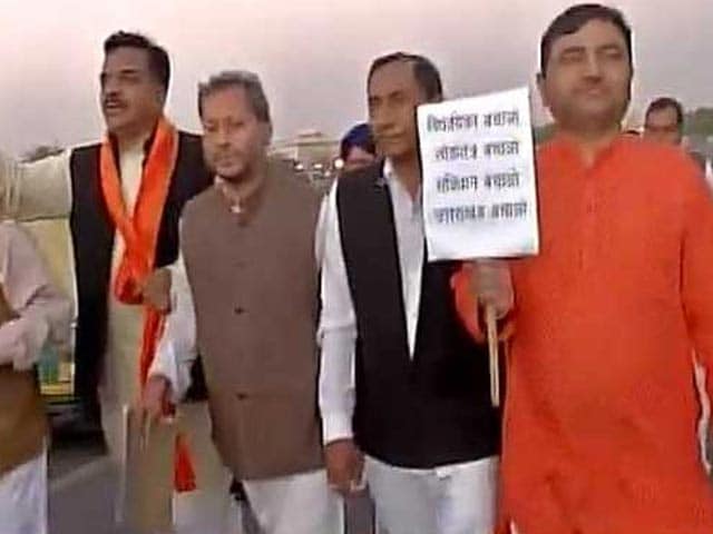 Video : Uttarakhand Crisis: BJP Meets President, But Without Rebel Congressmen