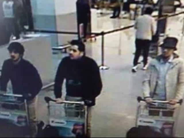 Video : Brussels Attacks: CCTV Images Of 3 Suspects At Airport Released
