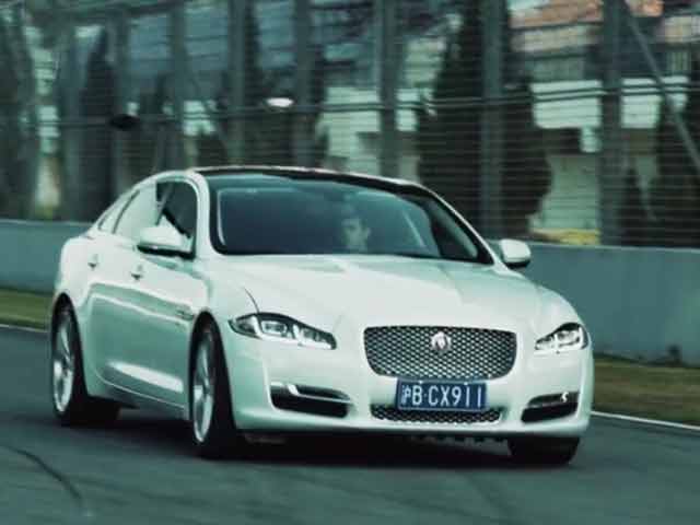 Need for Speed-Jaguar XR vs Drone