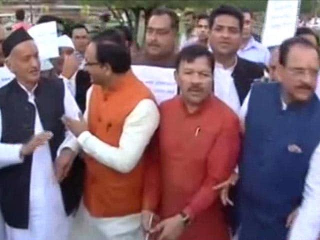 Video : President's Rule In Uttarakhand: Centre Justifies, Congress Cries Foul