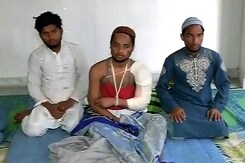 मदरसे के तीन छात्रों ने लगाया आरोप- नारा न लगाने पर हमें पीटा गया मदरसे के तीन छात्रों ने लगाया आरोप- नारा न लगाने पर हमें पीटा गया