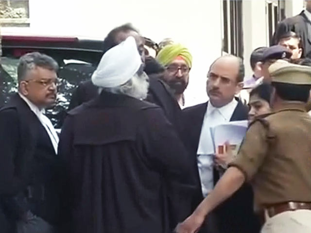 हाईकोर्ट ने उत्तराखंड विधानसभा में कल के शक्ति परीक्षण परीक्षण पर रोक लगाई