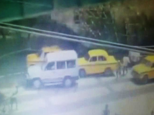 Caught on Camera: The Kolkata Flyover Comes Crashing Down