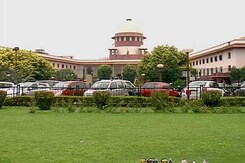 दिल्ली में 2000 सीसी से ज्यादा की लग्जरी कारों के रजिस्ट्रेशन पर रोक जारी दिल्ली में 2000 सीसी से ज्यादा की लग्जरी कारों के रजिस्ट्रेशन पर रोक जारी