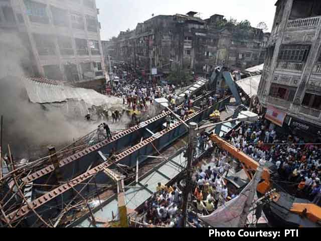 24 Dead In Kolkata Flyover Collapse, 90 Pulled Out In All-Night Rescue
