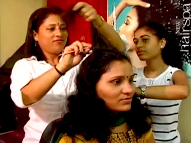 लॉरियल वूमन ऑफ वर्थ : महिलाओं को ब्यूटी ट्रेनिंग