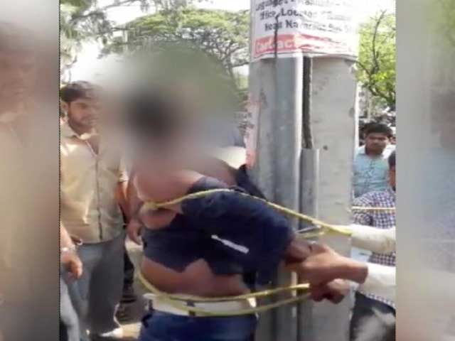Video : Mob Attack: Techie Tied, Thrashed For Allegedly Stalking Woman in Bengaluru