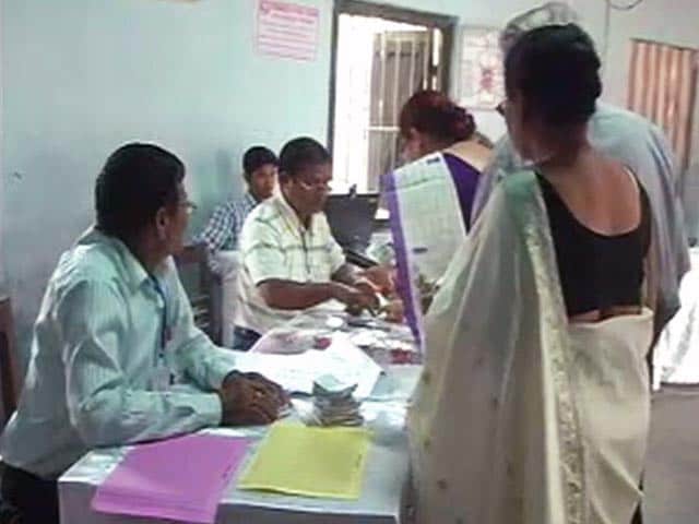 Videos : कड़ी सुरक्षा के बीच असम में पहले चरण का मतदान