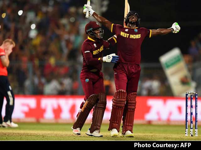 Videos : वर्ल्ड टी20: वेस्टइंडीज ने आखिरी ओवर में ऐसे किया कमाल