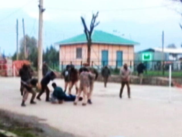 Videos : NIT श्रीनगर में छात्रों की पिटाई पर विवाद