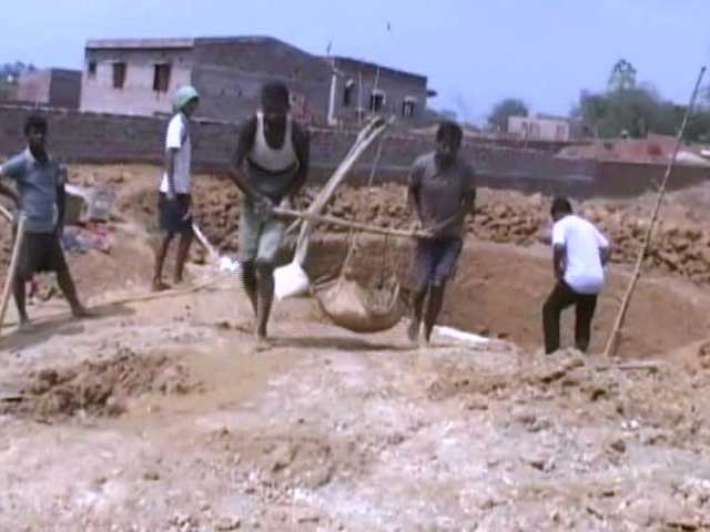 Centre's Promise To Pay MNERGA Funds Brings Hope To Jharkhand