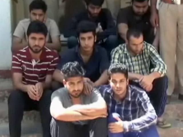 Videos : मेवाड़ विश्वविद्यालय में छात्रों के बीच झड़प, 16 छात्रों को किया गया निलंबित