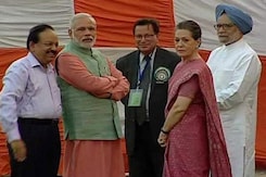राजनीतिक पार्टियों के लिए विदेशी चंदा, कांग्रेस-बीजेपी को बचाने की कोशिश राजनीतिक पार्टियों के लिए विदेशी चंदा, कांग्रेस-बीजेपी को बचाने की कोशिश