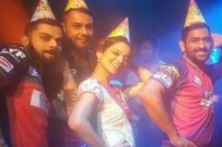 Kangana's Fun-Filled Shoot With Virat, Dhoni Kangana's Fun-Filled Shoot With Virat, Dhoni
