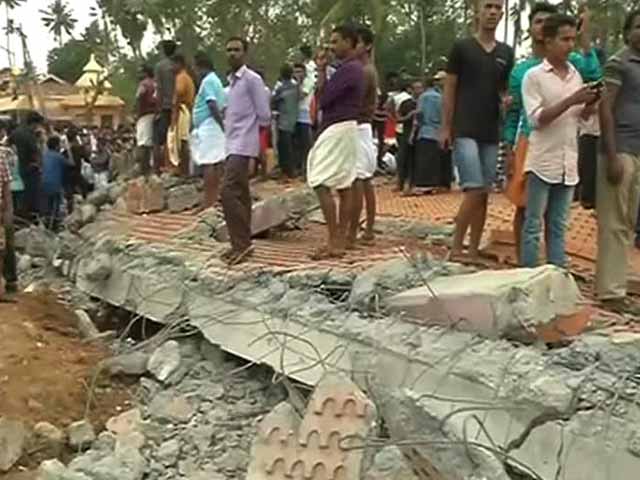 'My Friend Lost His Hand,' Says Eyewitness Of Kerala Temple Fire