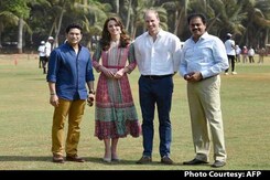 Sachin Tendulkar Plays Cricket With Britain's Prince William and Kate Sachin Tendulkar Plays Cricket With Britain's Prince William and Kate