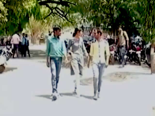 मध्य प्रदेश में पीएम मोदी की रैली में कॉलेज छात्रों को पहुंचने का आदेश