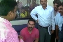 Aamir Khan Visits Drought Affected Beed Aamir Khan Visits Drought Affected Beed