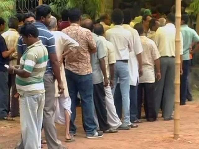 Video : Bengal Assembly Polls: Nearly 80 Per Cent Voting, 3 Injured In Clashes